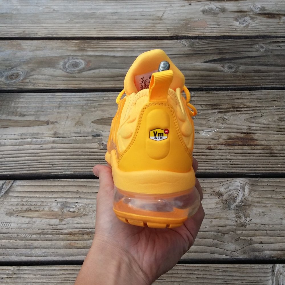 Size 6 Women Nike Air VaporMax Plus Orange Running Shoes Sneakers - Picture 7 of 8